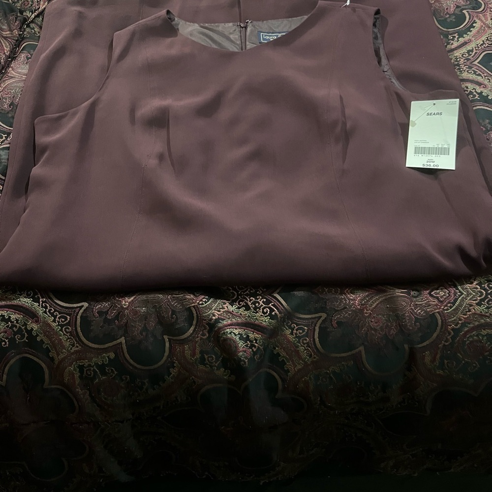 Laura Scott sleeveless dress size 20 W shell and lining 100 percent polyester. - Picture 11 of 13